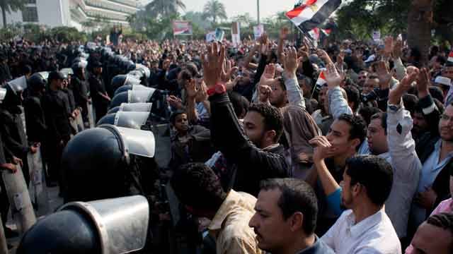 Egyptians protest president's constitutional changes