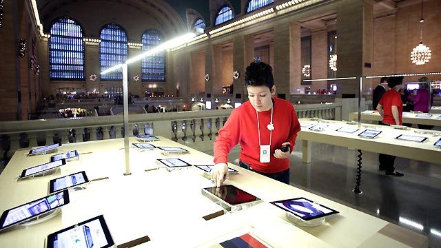 First Look at Apple's New Store in the Historic Grand Central Terminal