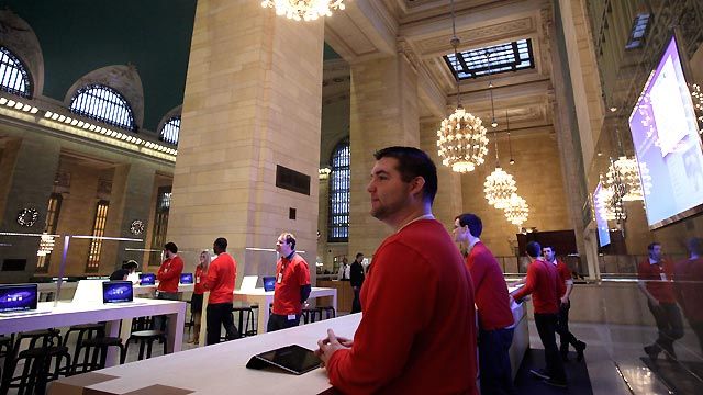 Will You Wait in Line at the New Apple Store?