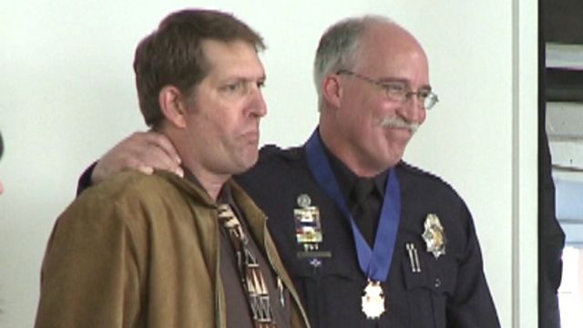Cop Honored for Donating Kidney to Fellow Officer