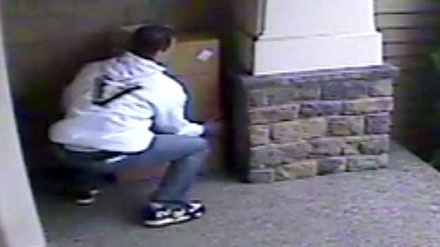 Pregnant Mother Targeted by Thieves