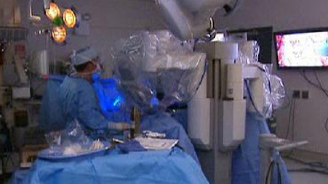 Robot Surgeon Comes to Israel 